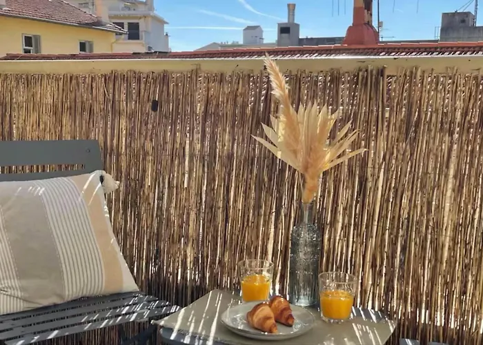 Nice T2 With Balcony - Near Beach