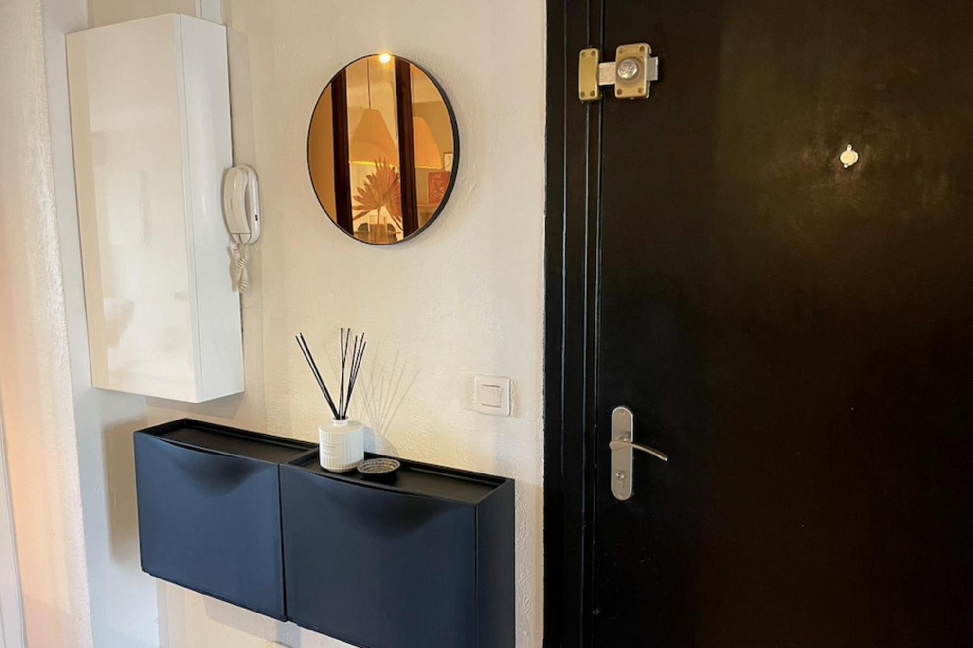 T2 With Balcony - Near Apartment Cannes