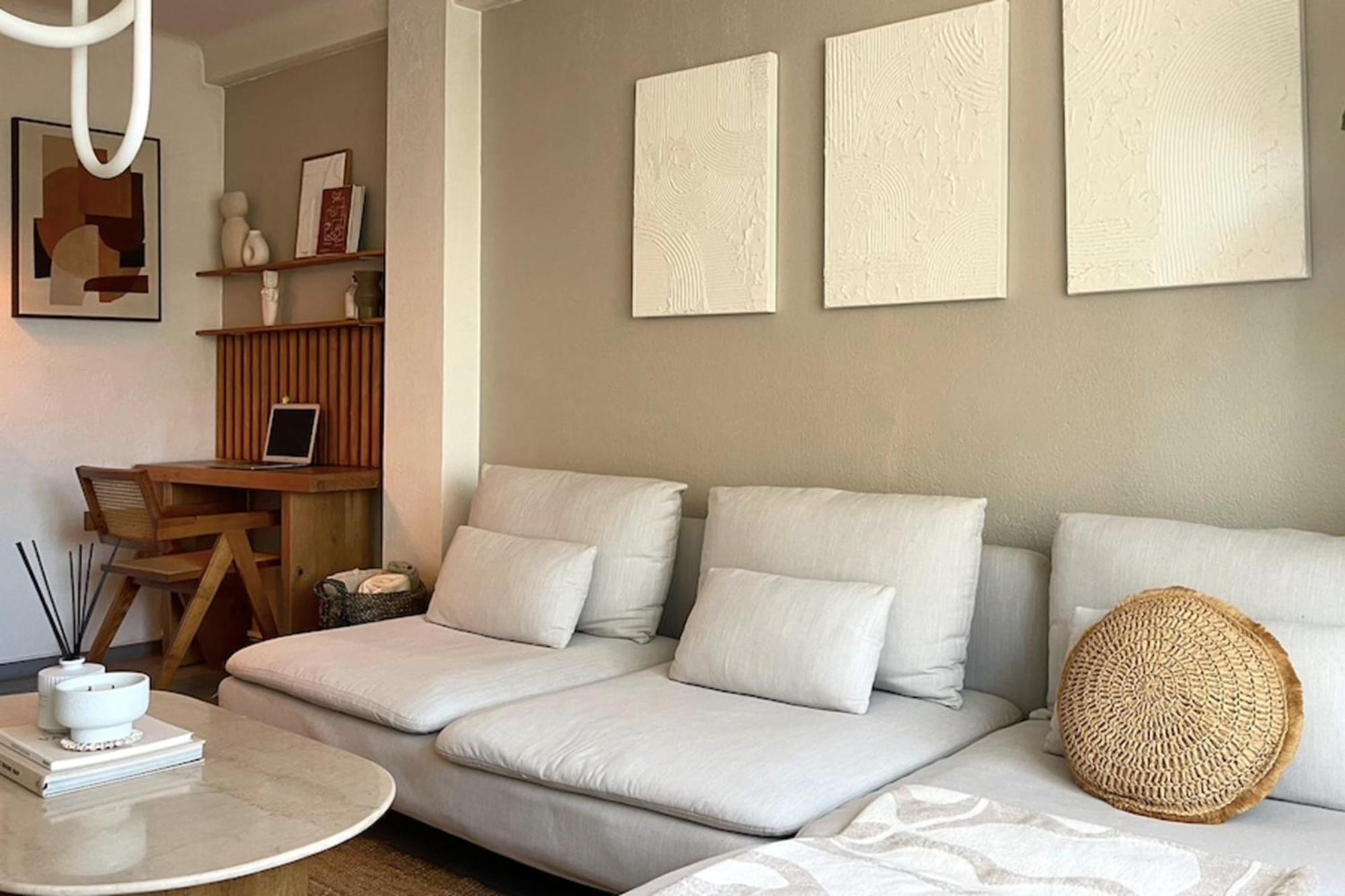 Apartment T2 With Balcony - Near Cannes